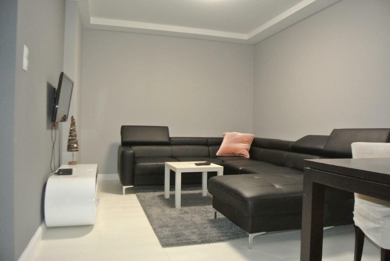 Apartamenty Centrum- Kochanowskiego -Dawniej Two-Bedroom Apartment Grünberg Exterior foto